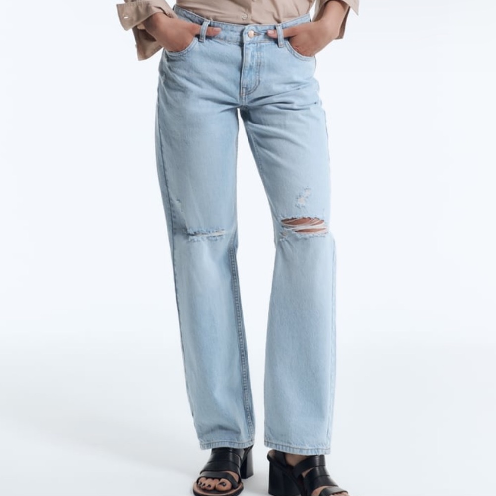 Zara Mid Rise Ripped Straight Leg Jeans